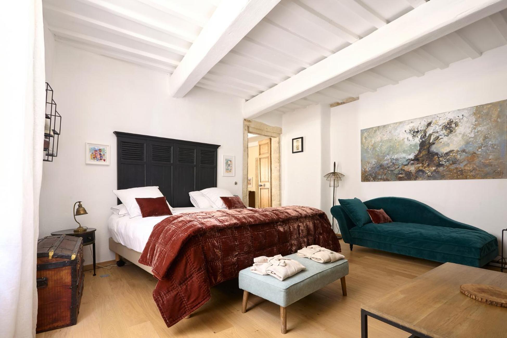 Hotel Boutique Entraigues 4*