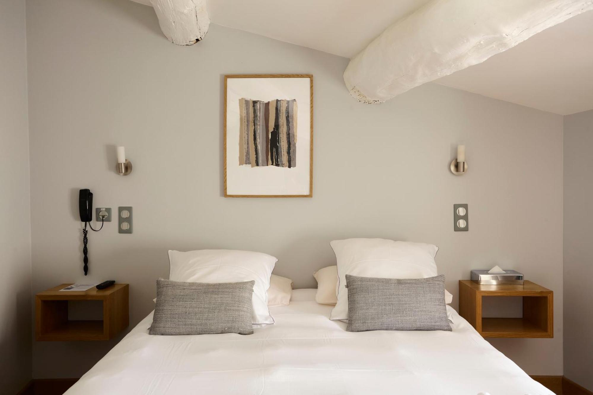 Hotel Boutique Entraigues 4*